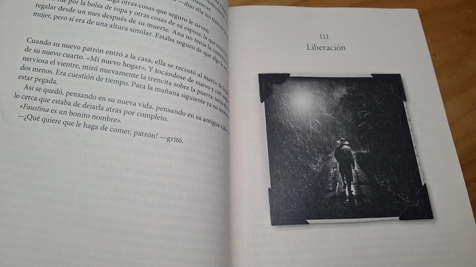 El Entierro abierto en el capítulo III, Liberación, con su ilustración